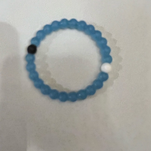 Lokai - 11 Bracelets - Picture 11 of 15